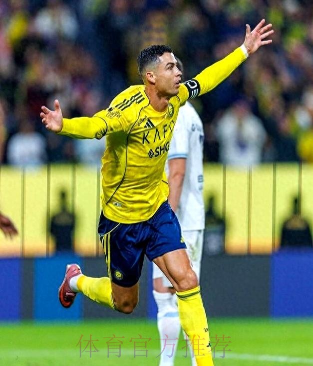 3-0!40岁C罗里程碑战双响 率队10战全胜+4分领跑 1年40球创纪录 3-0!40岁C罗里程碑战双响 率队10战全胜+4分领跑 1年40球创纪录